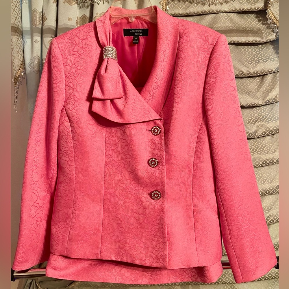 Collections by Le Suit size 14 Fuchsia Pink Fully Lined, Rhinestones Crystals